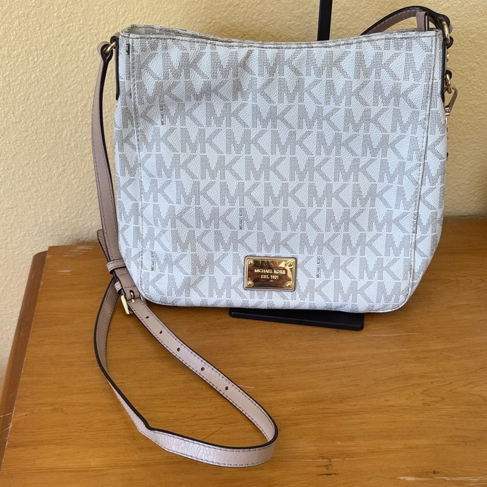 Michael Kors cream and Tan Crossbody Bag